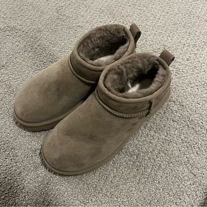Ugg Ultra Mini Antelope Size 7
